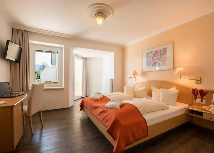 Hotel Am Sonnenhang 3*